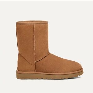 **UGG** Classic Short II Boot: Chestnut: Size 7